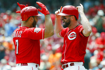 Reds beat Pirates 4-1, both teams behave day after brawl - Beaver