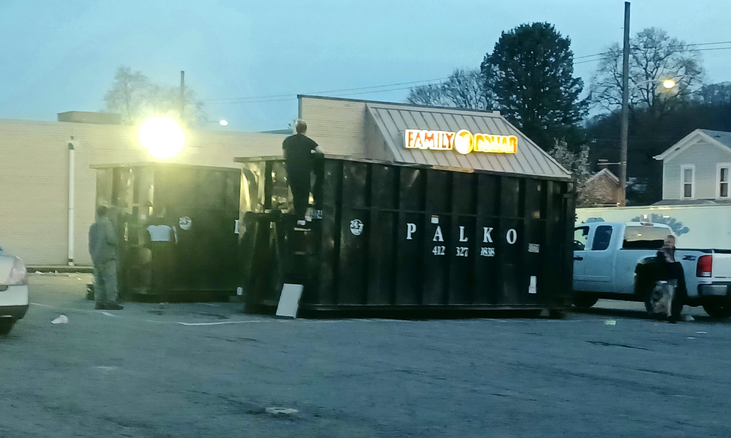 Best Day To Dumpster Dive Dollar General 62 - znpcw4k