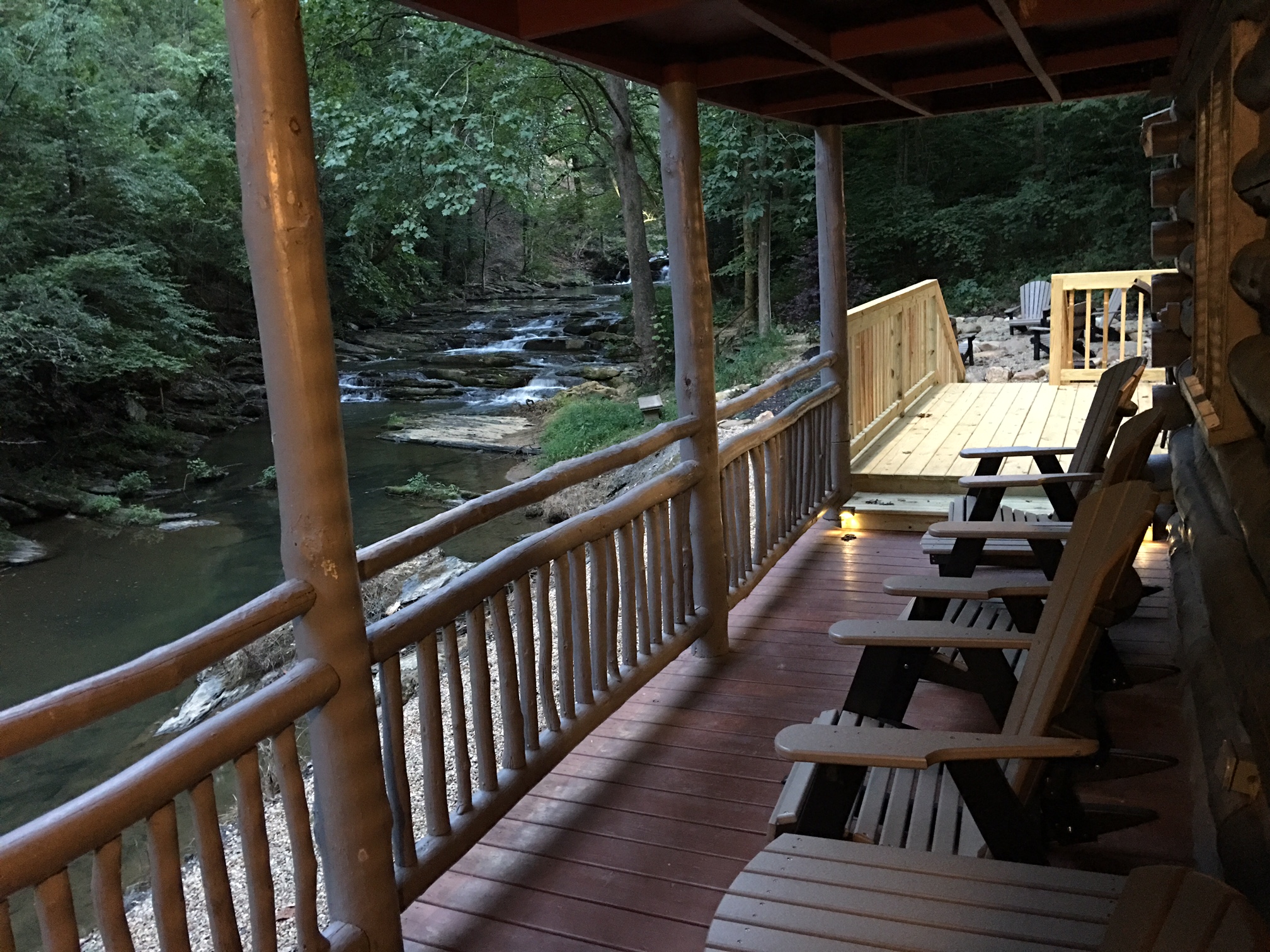 Pigeon Cabin Waterfall's Edge 3 Bedroom Sleeps 8