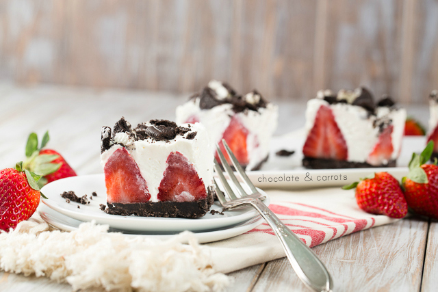 Frozen Chocolate Covered Strawberry Chesecake #nobake