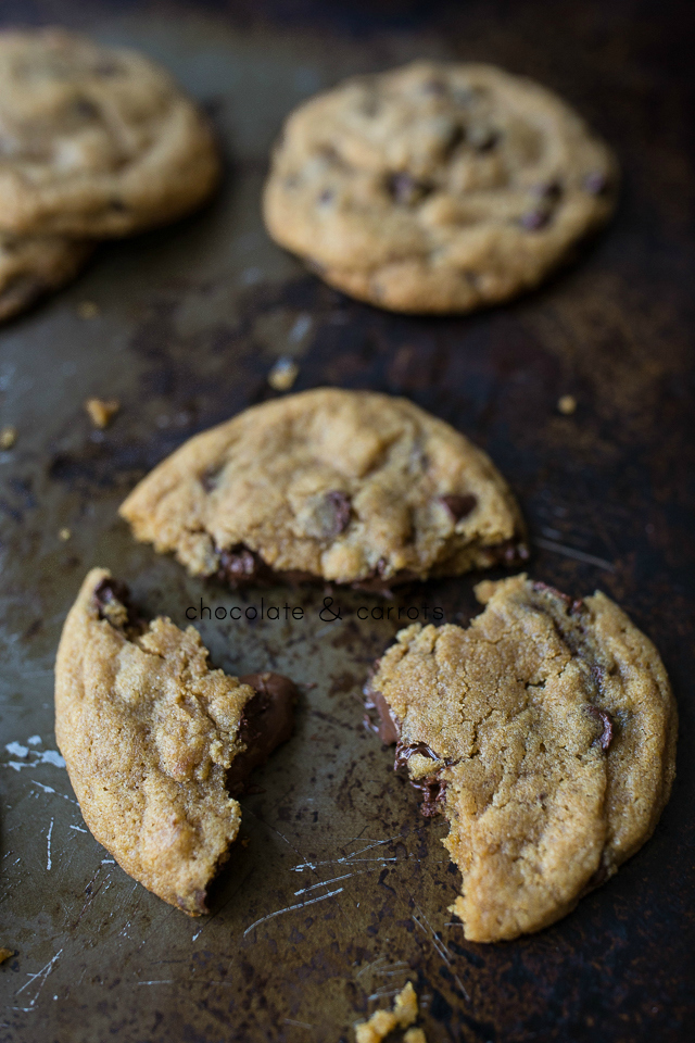 Nutella Stuffed Chocolate Chip Cookies