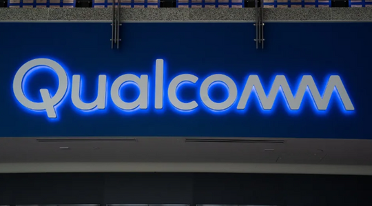 Qualcom logo sign - unsplash.com 