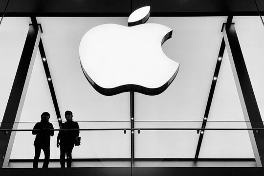 Apple - Reuters - Yahoo 