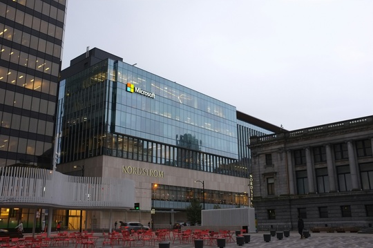 Microsoft Building - Unsplash.com 