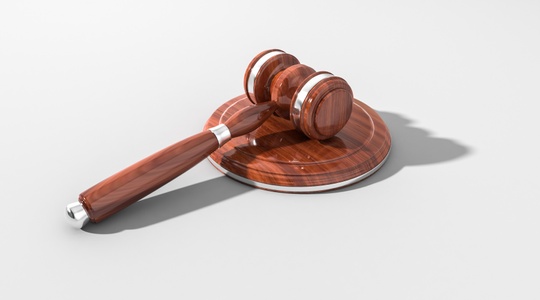 Law gavel - 123RF