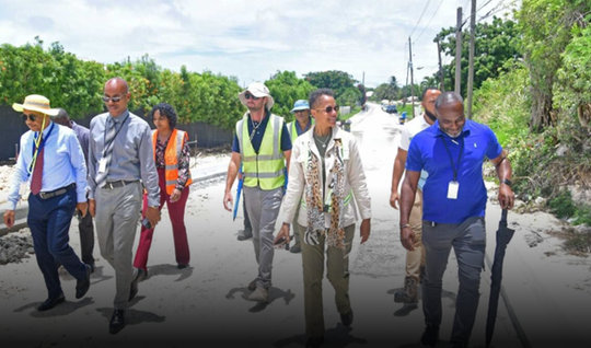 Transport and Works Minister Santia Bradshaw (second right) and other officials during Wednesday’s tour. (SZB)