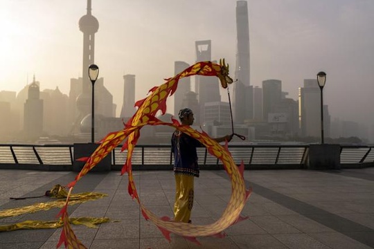 Chinese Stocks Bounce Back As State Funds Come To The Rescue - Bloomberg - Yahoo 