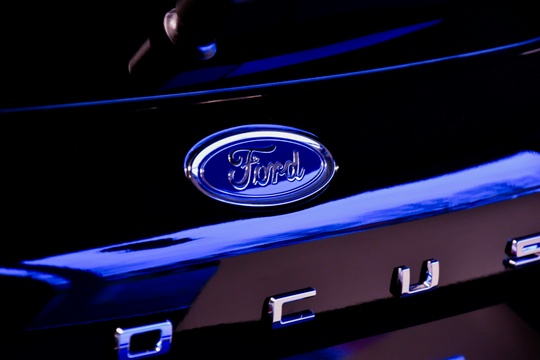 Ford logo - unsplash.com 