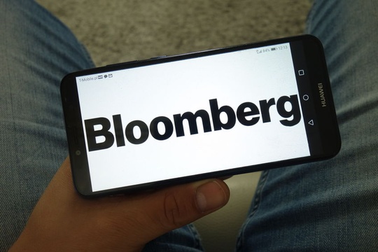 Bloomberg Jean Phone - 123RF