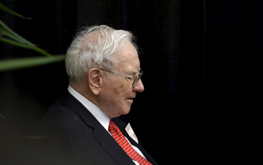 Warren Buffet - reuters - Yahoo 