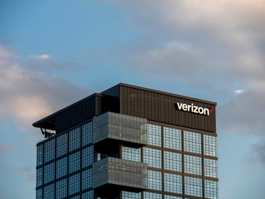 Verizon Building - unsplash.com 