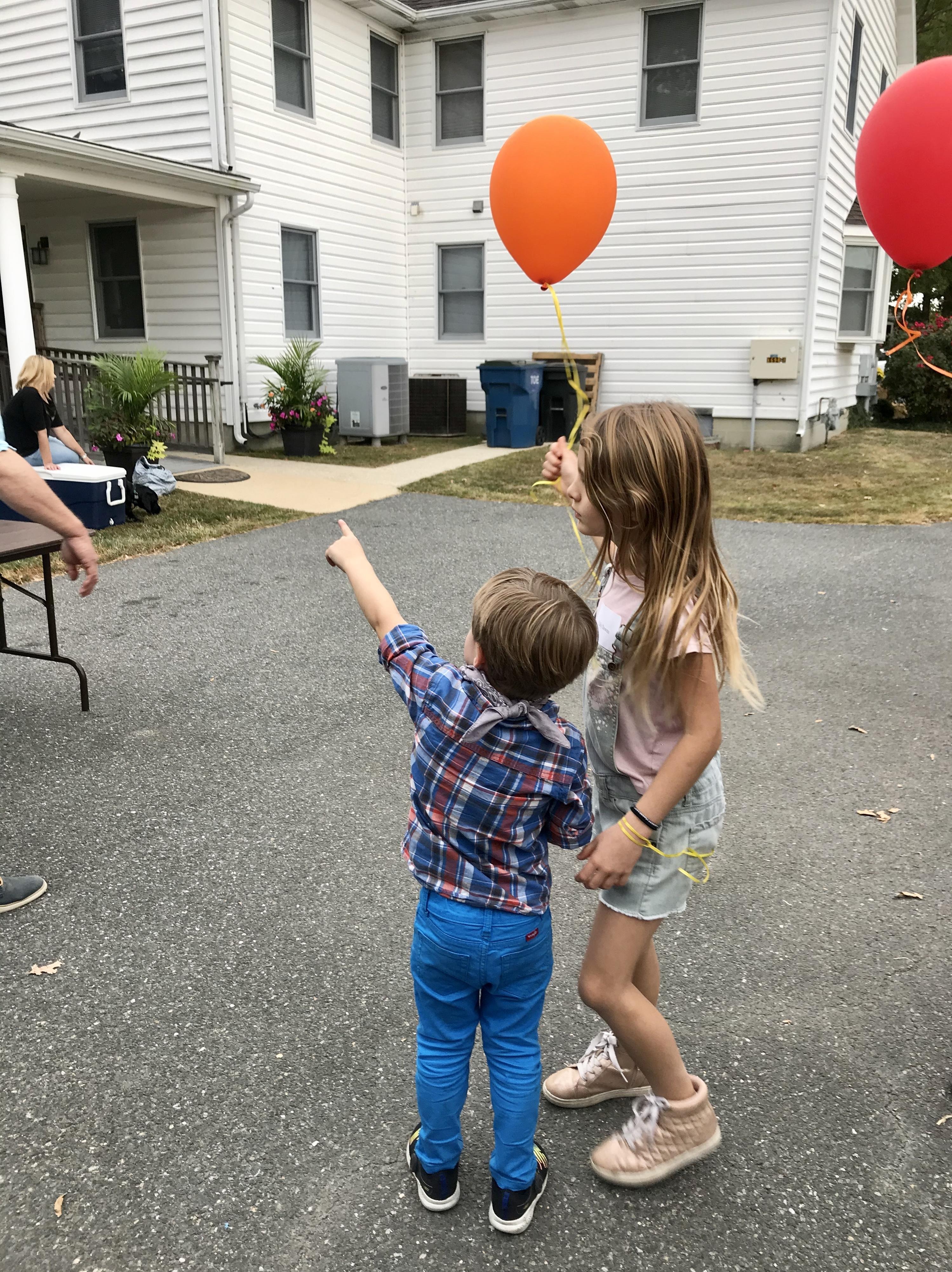 Crab-Feast-Kids-With-Balloon