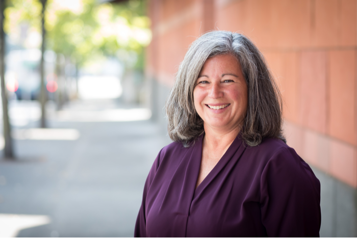 Stephanie Shinn Landscape Headshot