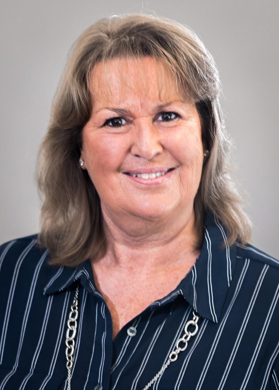 Tracey-Fogg-Headshot