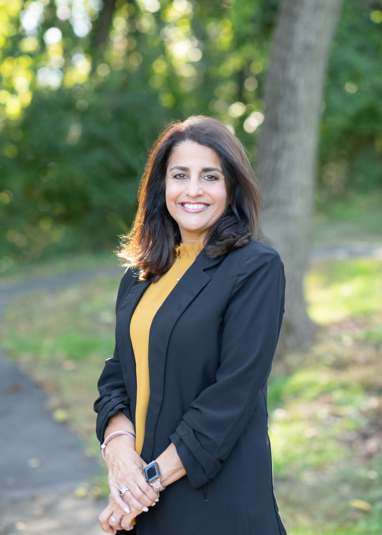 MaryAnn-Lazzaro-Headshot