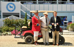 Equestrian Ad Foundation Congratulates Raymond Francis on USHJA Lifetime Achievement Award