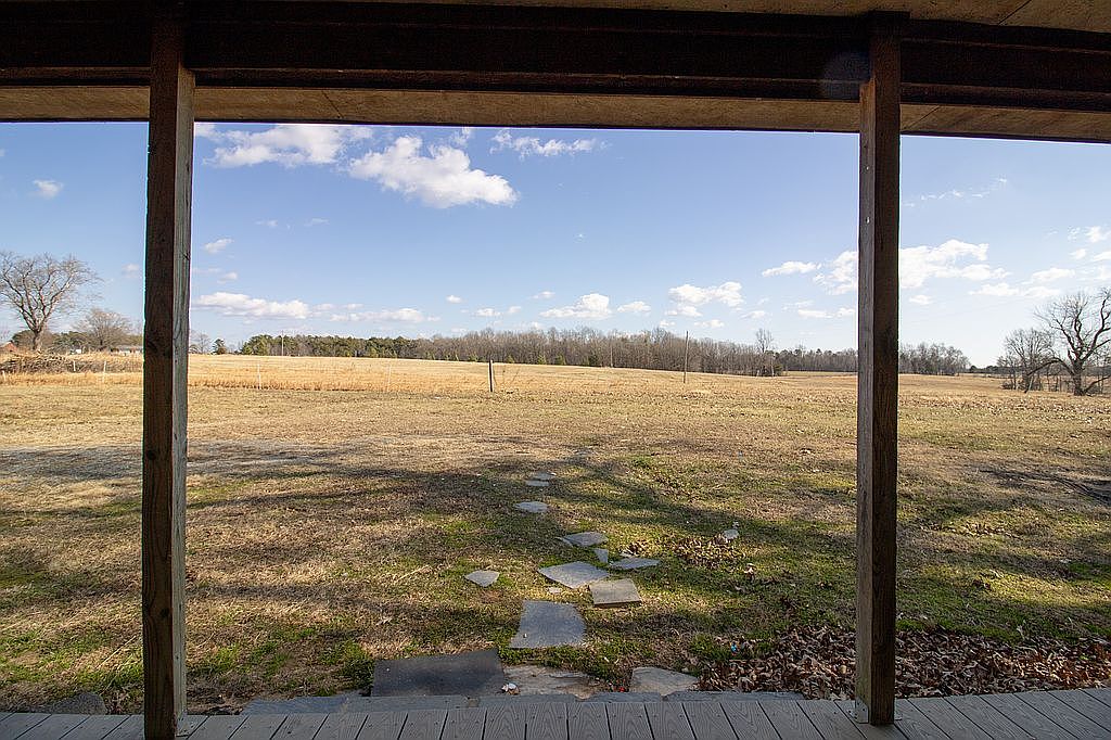 3039 T N Snow Rd, Nathalie, VA 24577 — photo 6