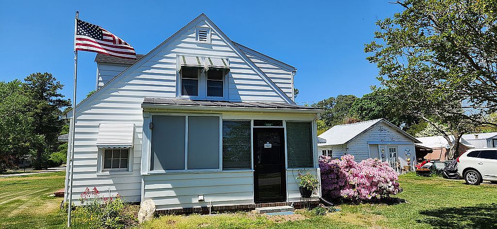 100 Claybrook Ave, Kilmarnock, VA 22482 — photo 4