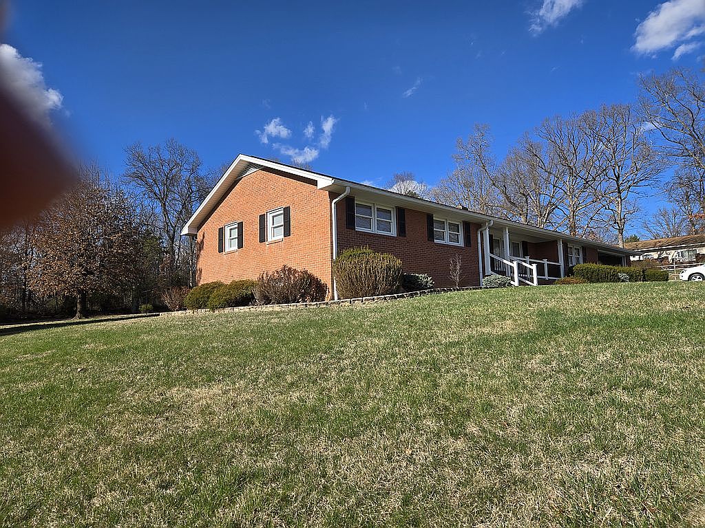 255 Verbena Rd, Shenandoah, VA 22849 — photo 6