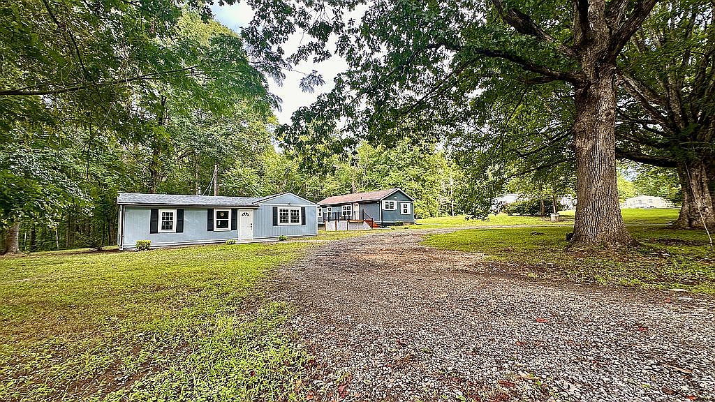 3829 Five Forks Rd, Pamplin, VA 23958 — photo 2
