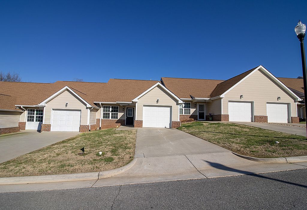 30 Hunters Valley Ln, Rocky Mount, VA 24151 — photo 4