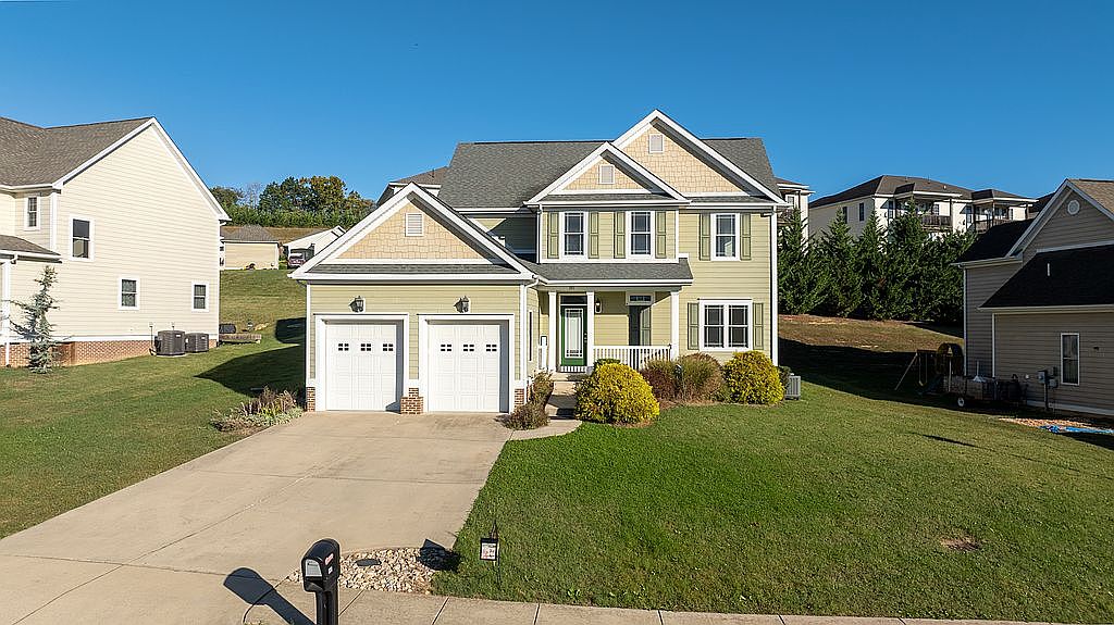 331 Windsor Dr, Fishersville, VA 22939 — photo 1