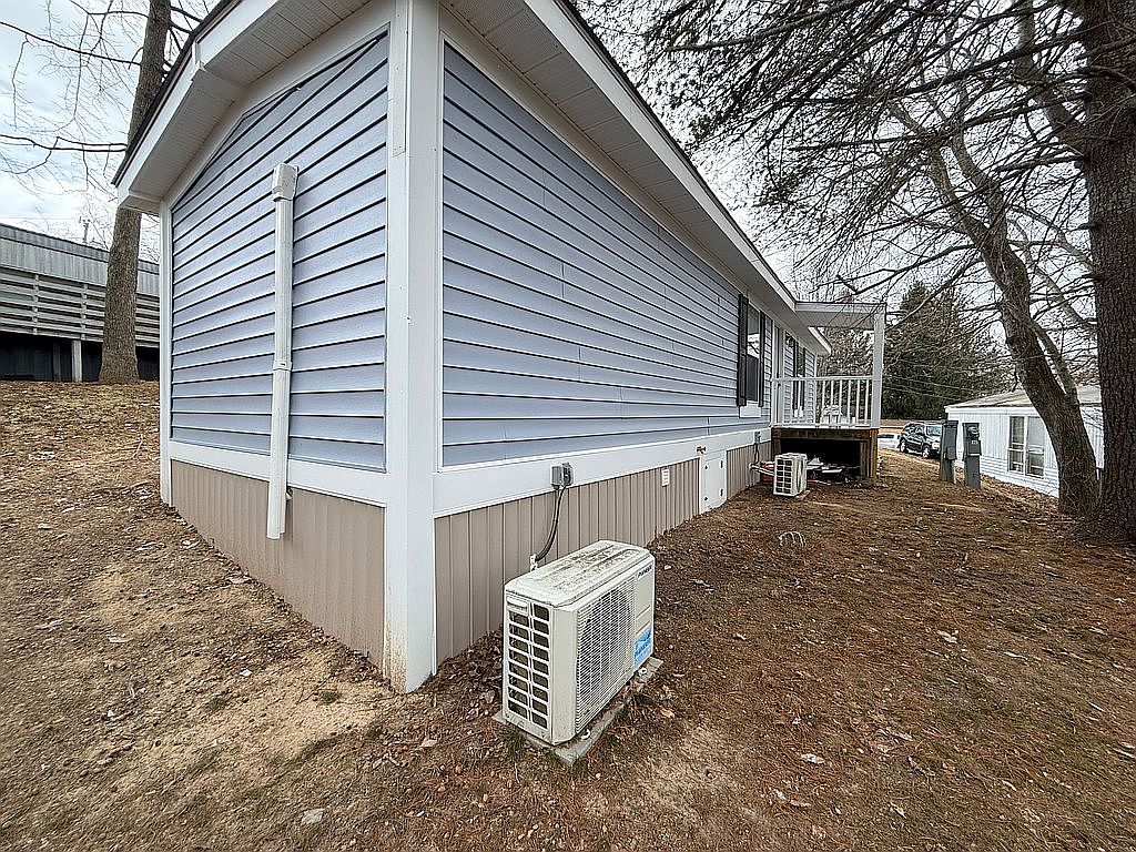 205 Maddy Dr, Blacksburg, VA 24060 — photo 6