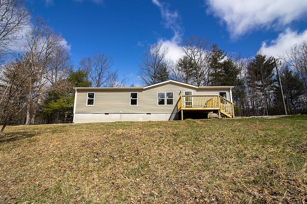 671 Grouse Ridge Rd, Max Meadows, VA 24360 — photo 2
