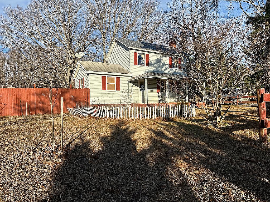 5440 Shula Dr, Hurt, VA 24563 — photo 2