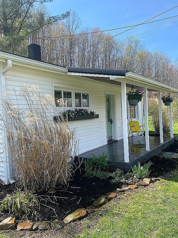 28602 Smyth Chapel Rd, Meadowview, VA 24361 — photo 2