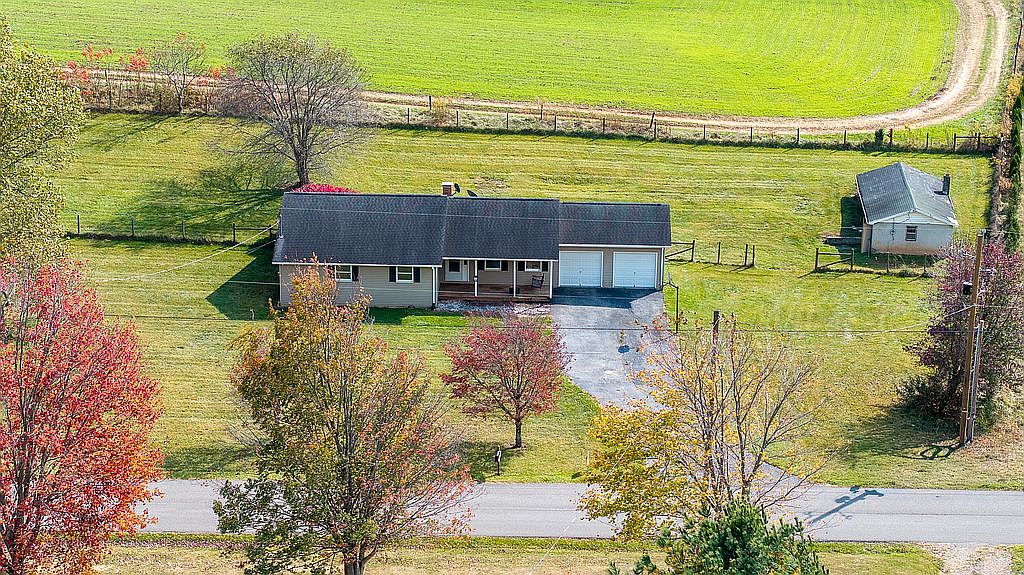 2586 S Fork Rd, Marion, VA 24354 — photo 3