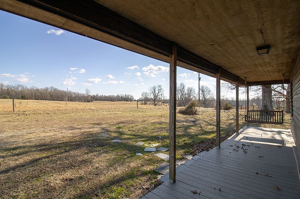 3039 T N Snow Rd, Nathalie, VA 24577 — photo 5