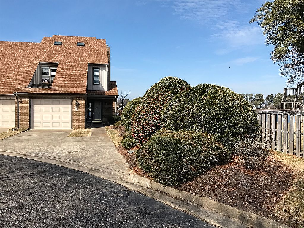 68 Sandie Point Ln, Portsmouth, VA 23701 — photo 2