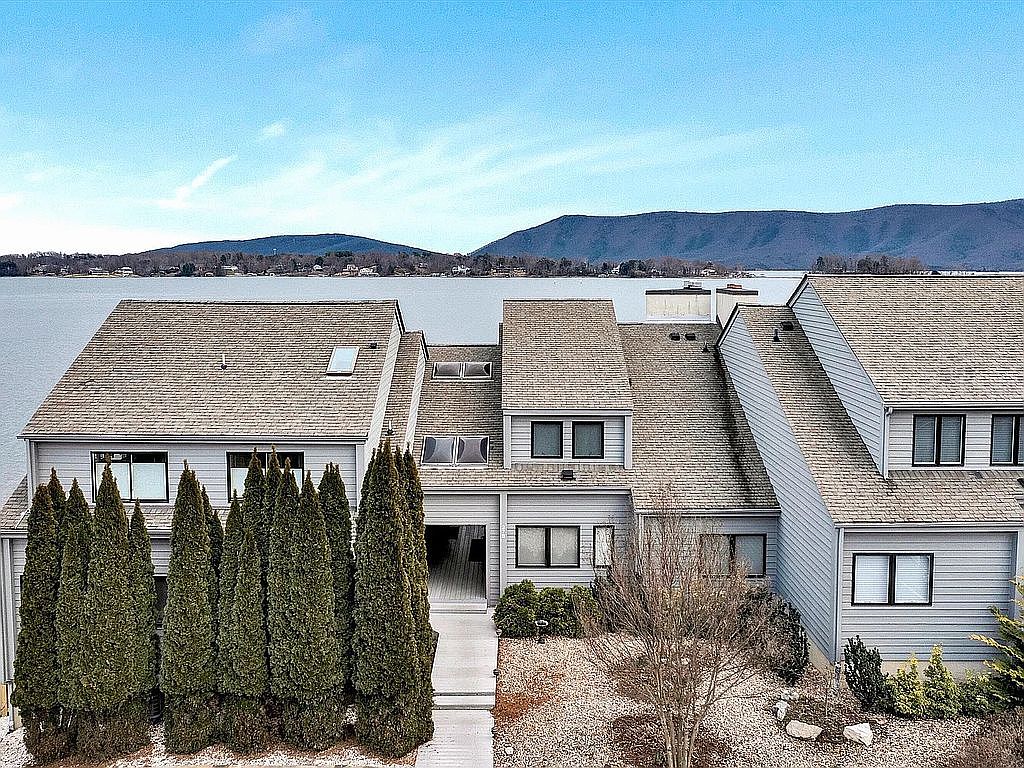 278 Peninsula Point Dr, Moneta, VA 24121 — photo 2