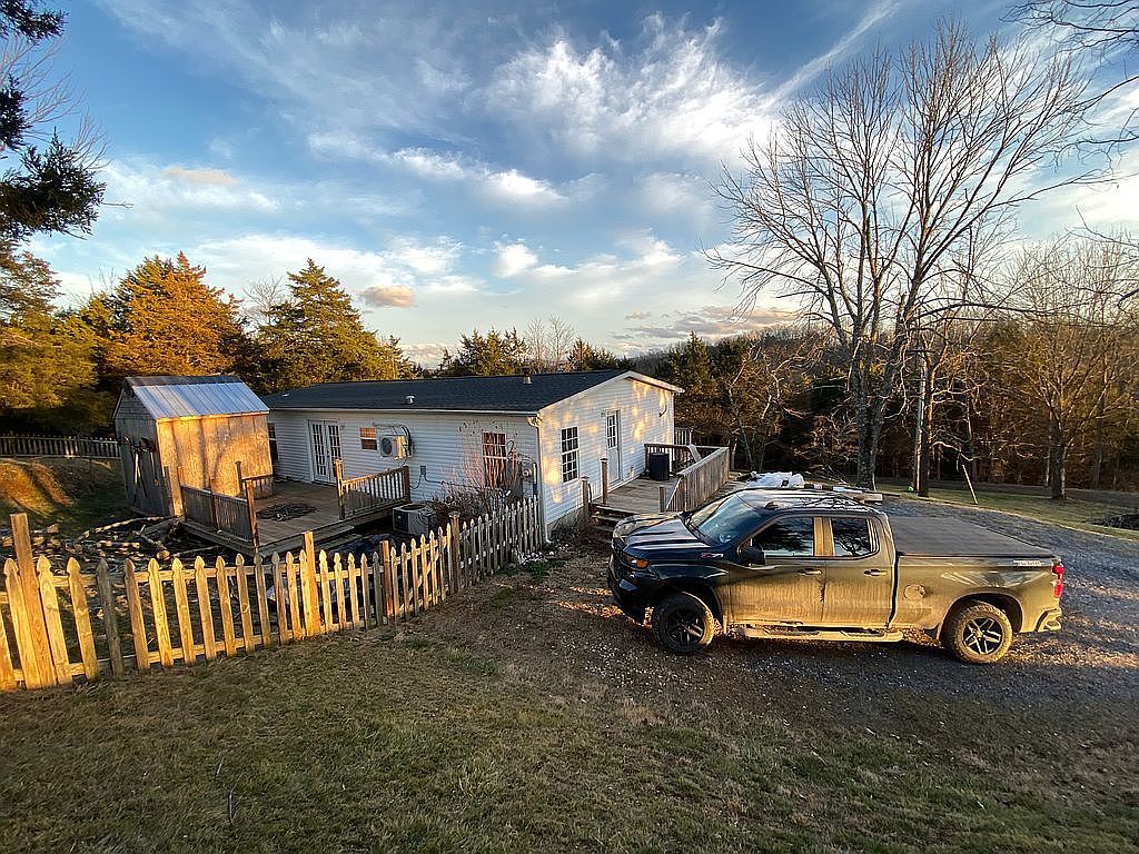 1206 S Lee Hwy, Lexington, VA 24450 — photo 2