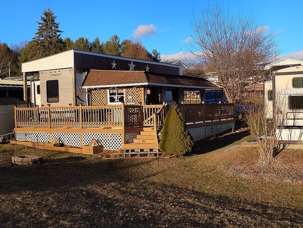 167 Megan Cir, Hillsville, VA 24343 — photo 2