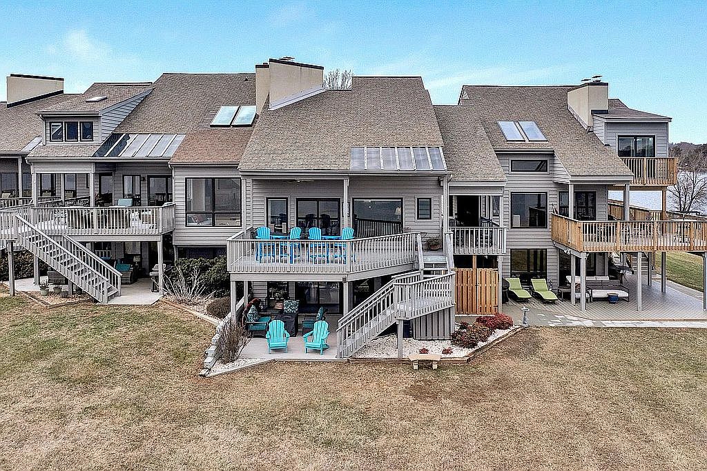 278 Peninsula Point Dr, Moneta, VA 24121 — photo 5