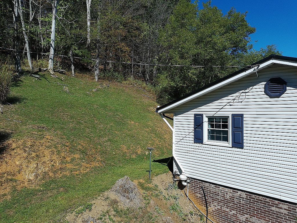 4137 Little Wytheville Rd, Draper, VA 24324 — photo 5