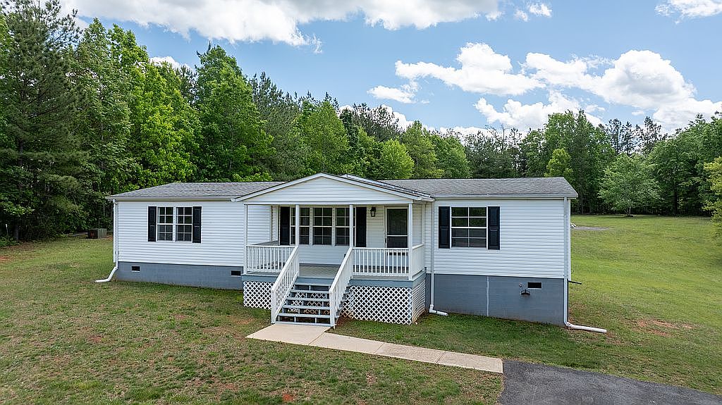 195 Briery Hills Dr, Meherrin, VA 23954 — photo 2