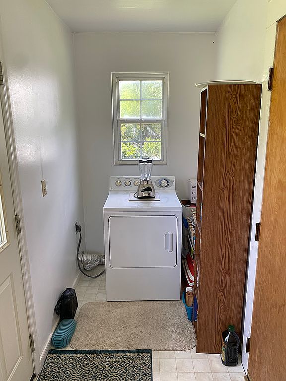 410 2nd St, Blackstone, VA 23824 — photo 1