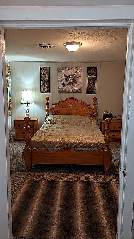 1210 Vermont Ave, Bristol, VA 24201 — photo 1
