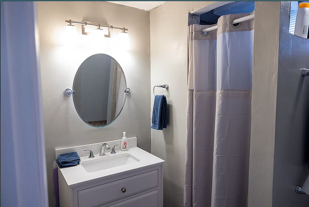 502 Magnolia Ave, Buena Vista, VA 24416 — photo 1