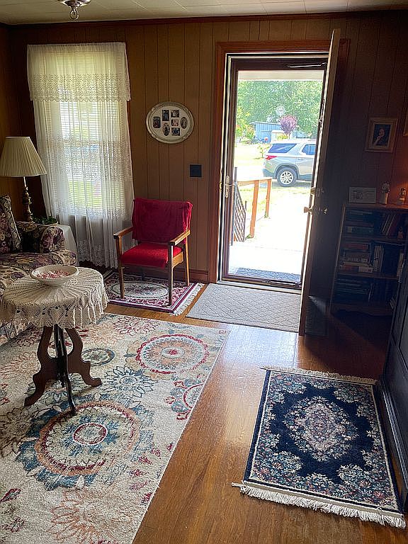 410 2nd St, Blackstone, VA 23824 — photo 5
