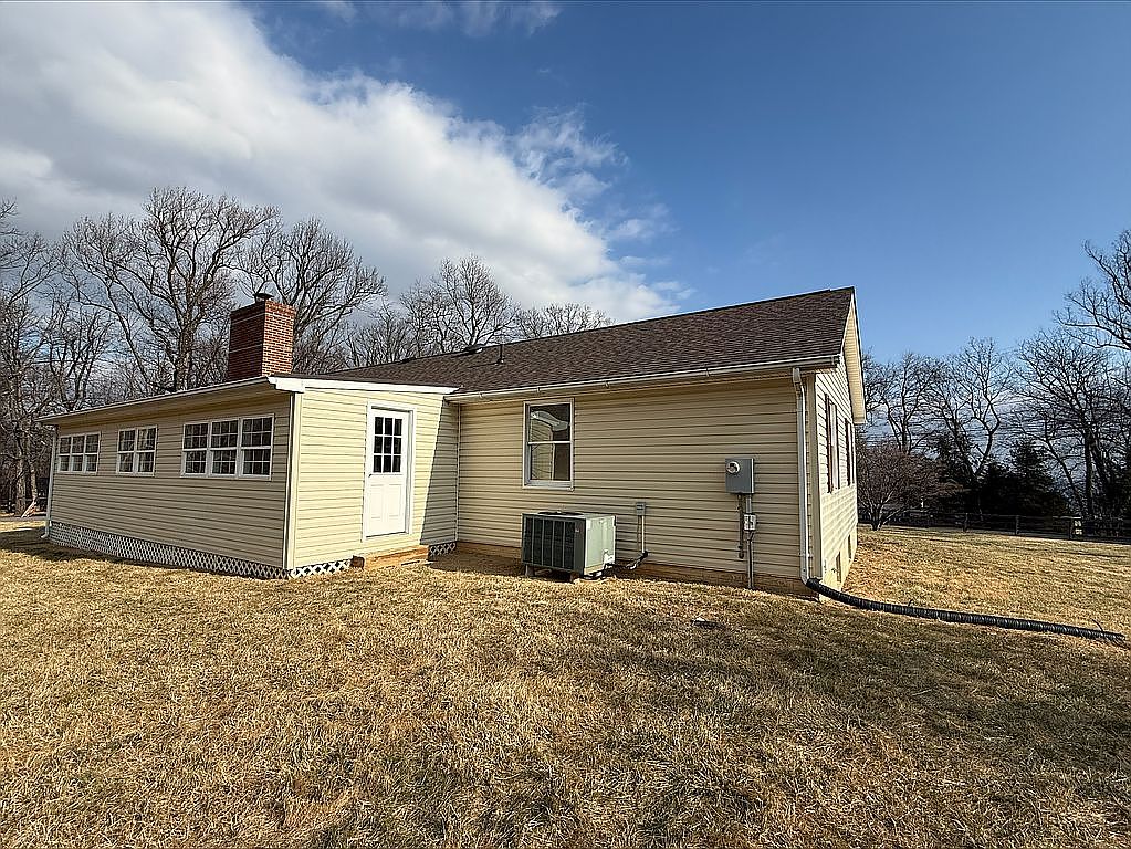 18473 Blue Ridge Mountain Rd, Bluemont, VA 20135 — photo 4