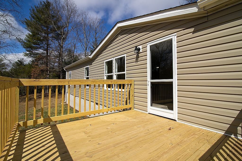 671 Grouse Ridge Rd, Max Meadows, VA 24360 — photo 4