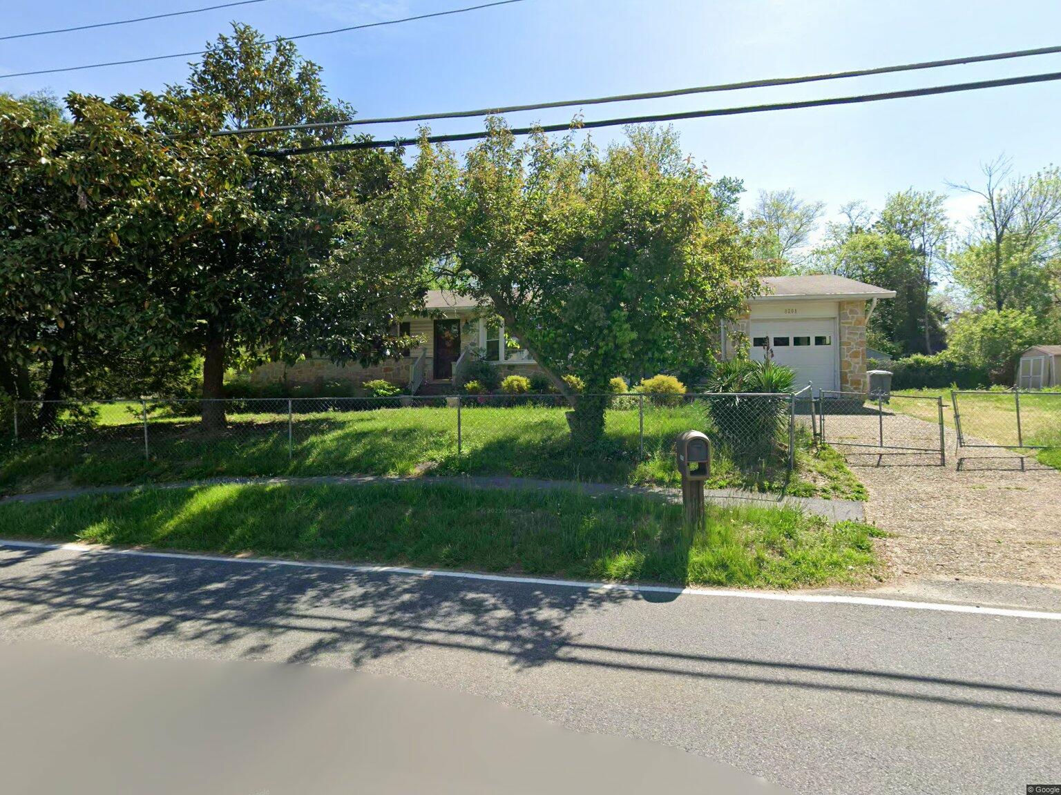 8201 Riverside Rd, Alexandria, VA 22308 — photo 1
