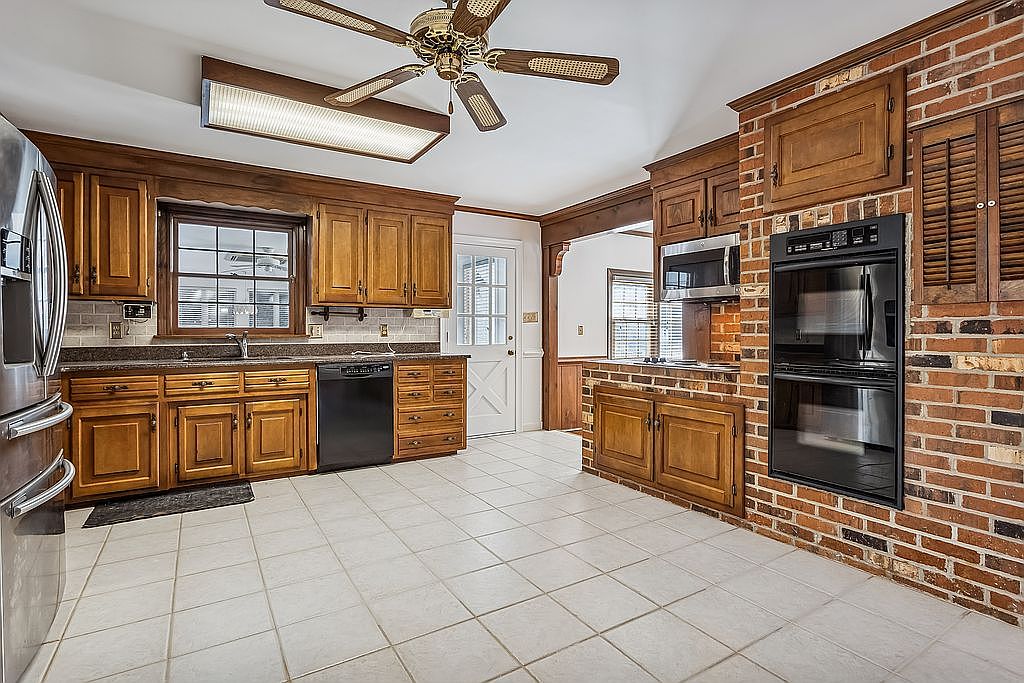 1468 Wakefield Dr, Virginia Beach, VA 23455 — photo 5