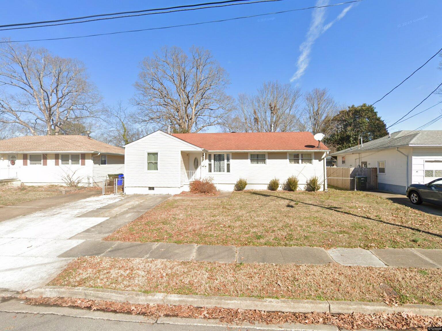 1316 Pineview Ave, Norfolk, VA 23503 — photo 1