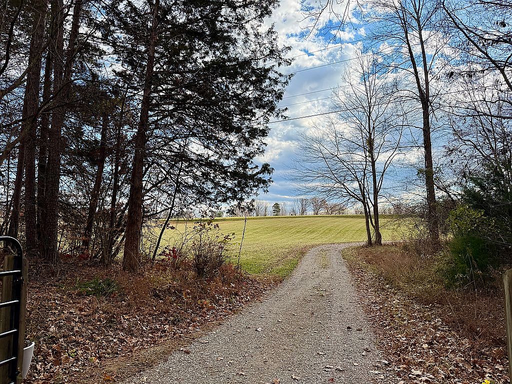 11081 Shannon Hill Rd, Louisa, VA 23093 — photo 1