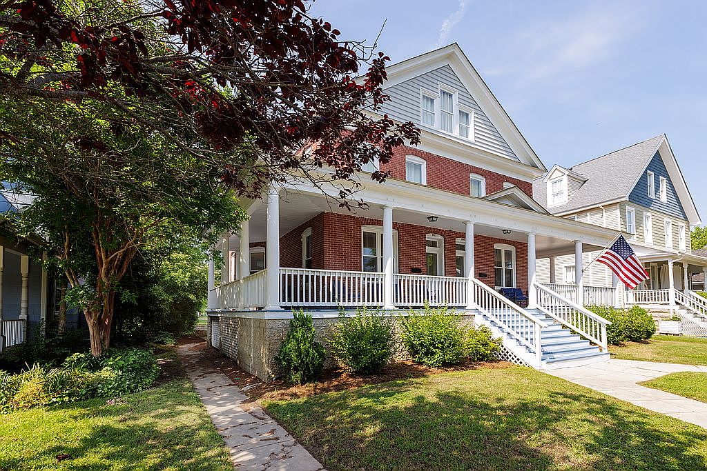 543/545 Monroe Ave, Cape Charles, VA 23310 — photo 4